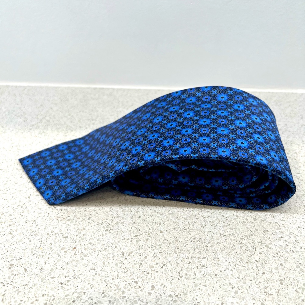 🔥Ermenegildo Zegna Medallion Men's Silk Tie.